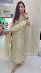 Rati suit