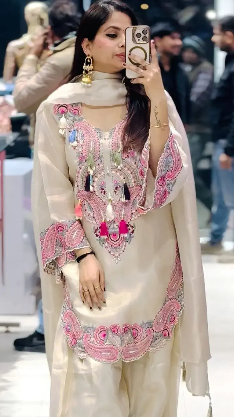 Lisha Farshi suit