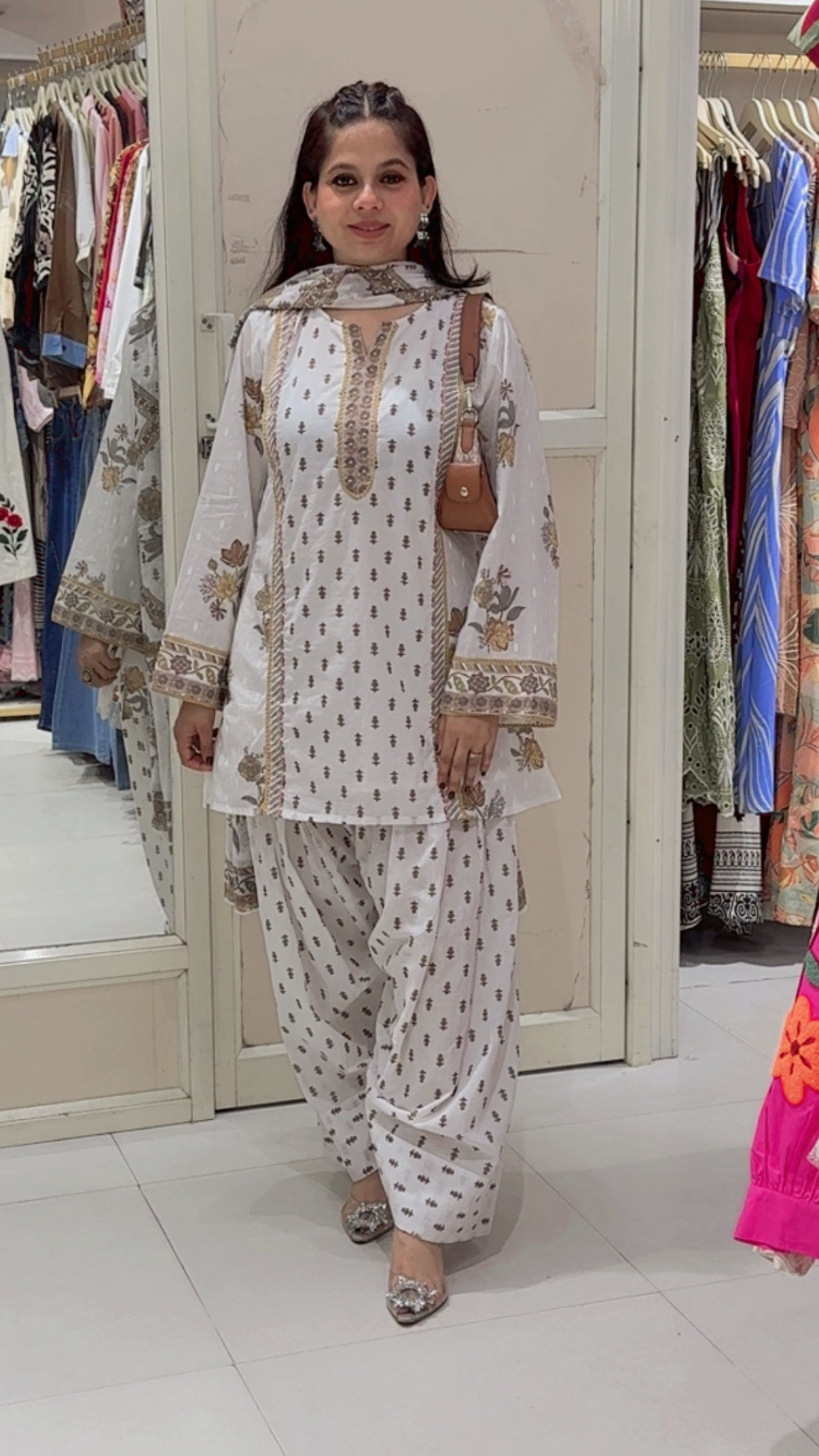Radha Farshi Suit Set