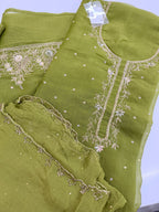 Murali suit piece