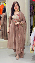 Jhuni mul chanderi suit
