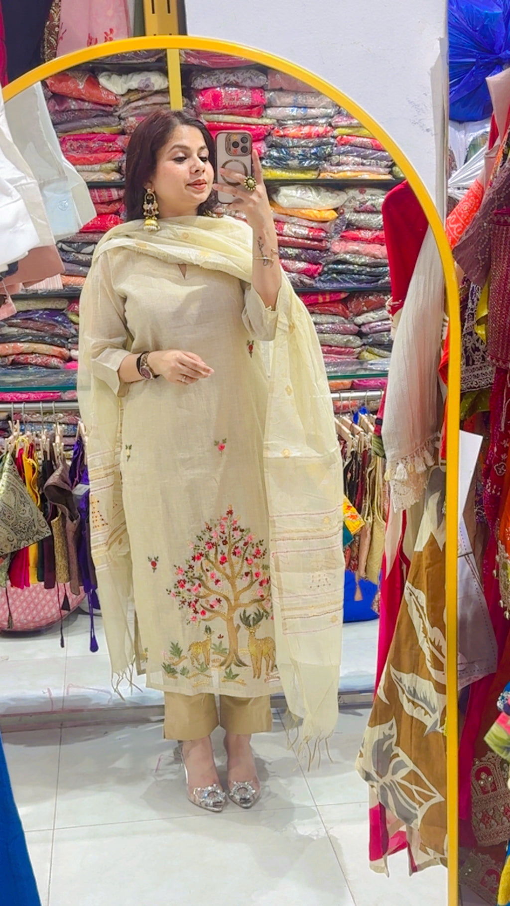 “Vantara” Mul chanderi Suit