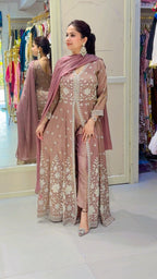 Kiara front open Anarkali