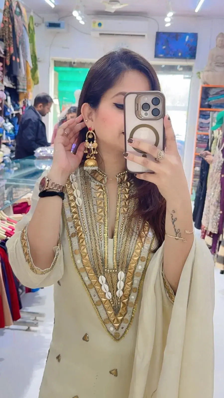 Rati suit