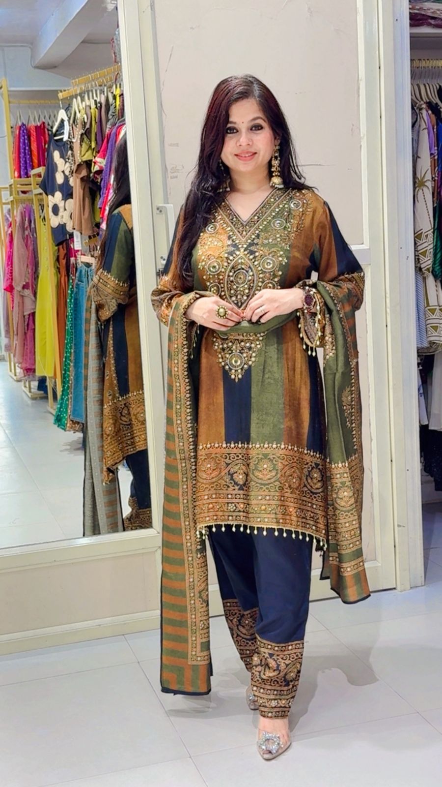 Kadambari suit
