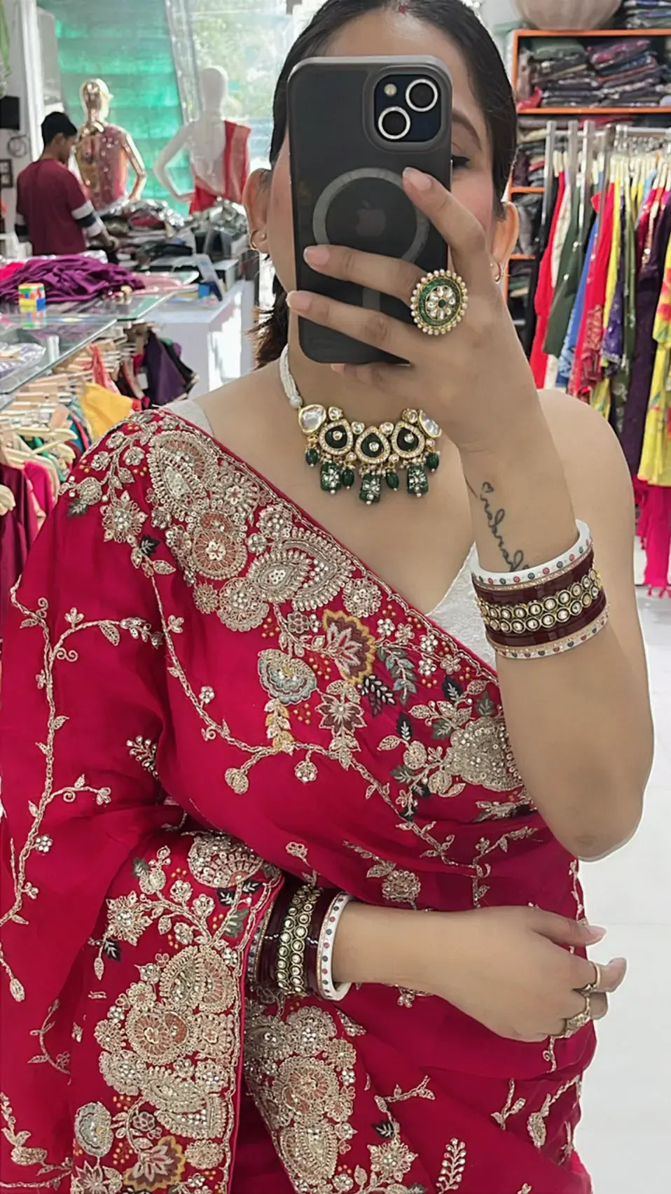 Urvshi Saree